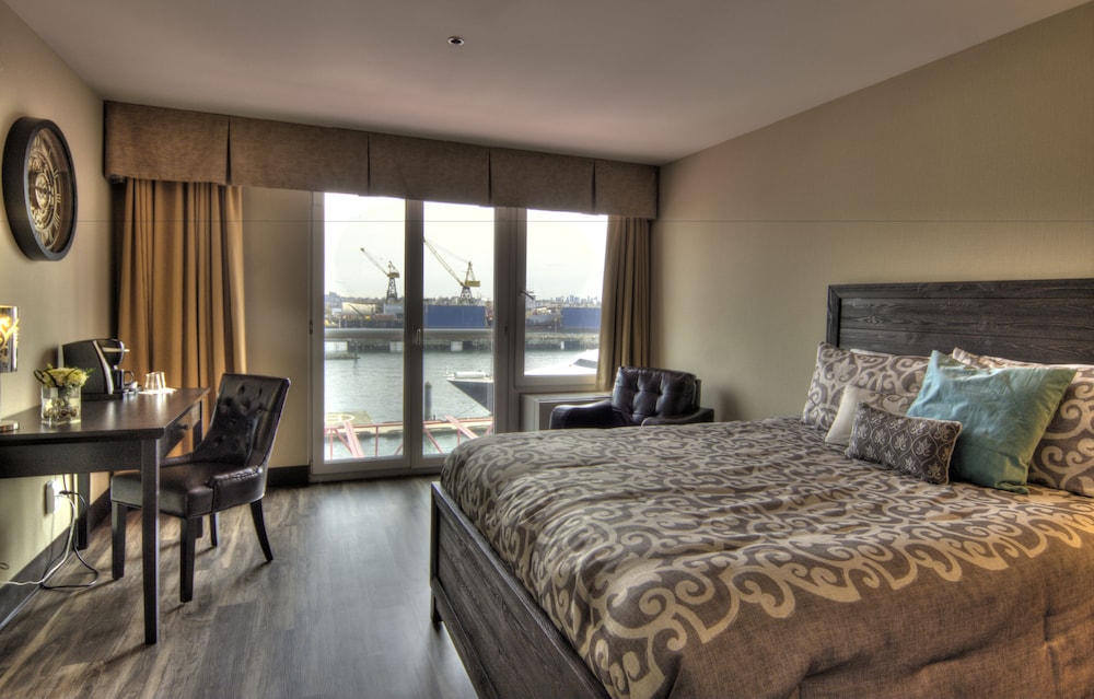 Deluxe Room, 2 Queen Beds photo 3