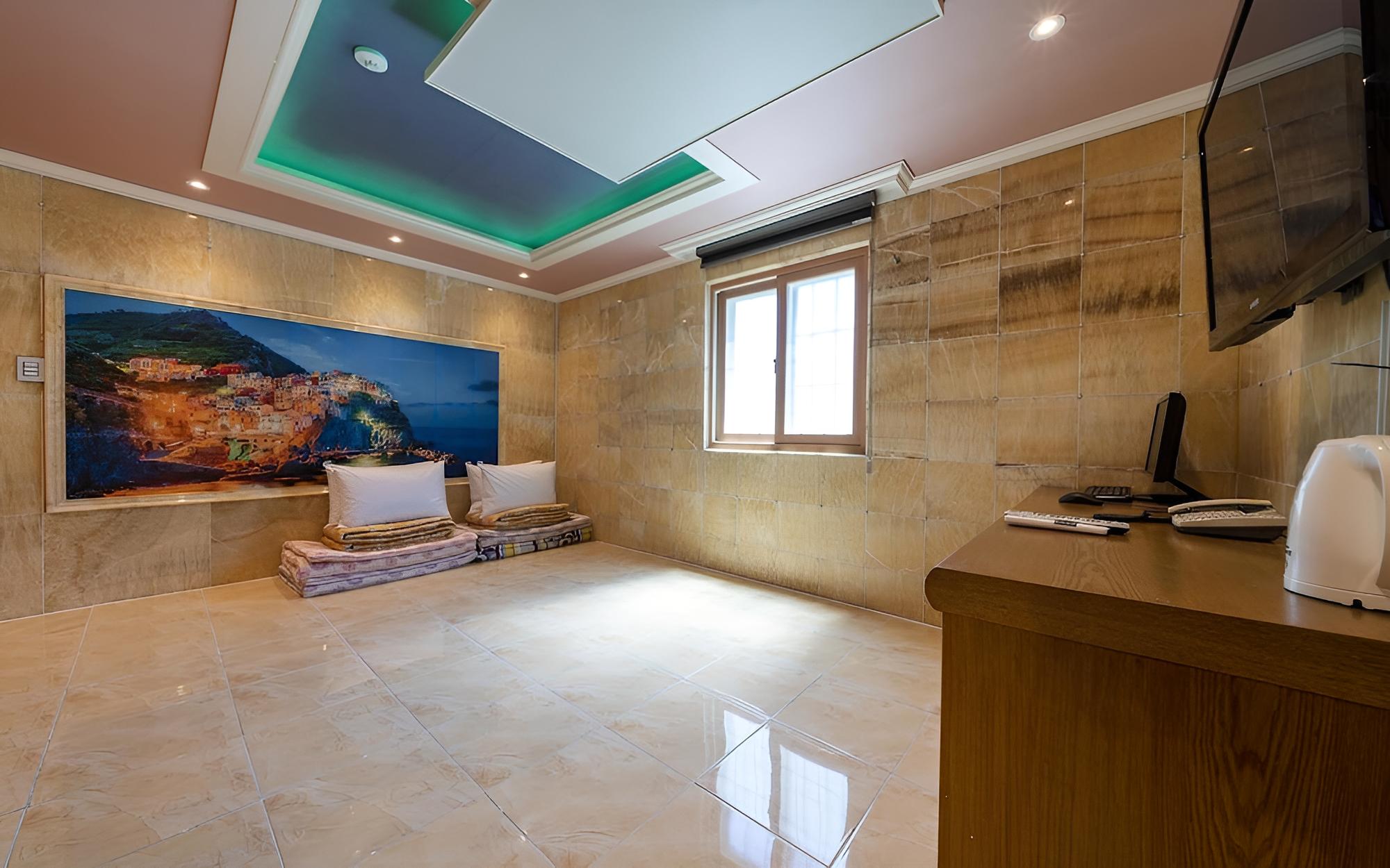 Room (Suite room-Ondol)