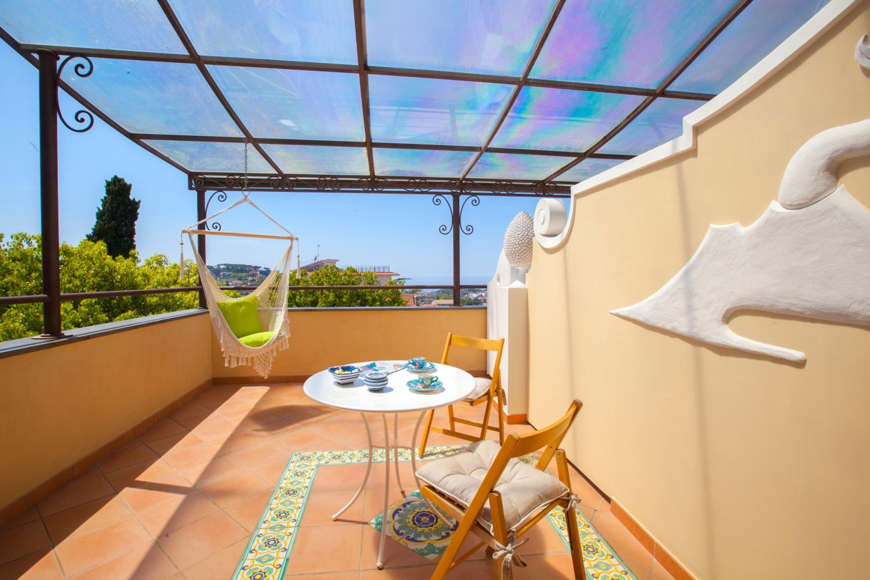 Deluxe Double Room with Balcony photo 2