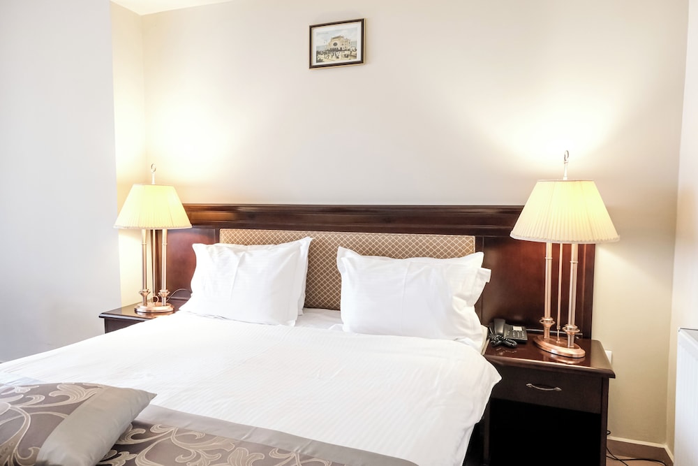 Double Room - Photo 1