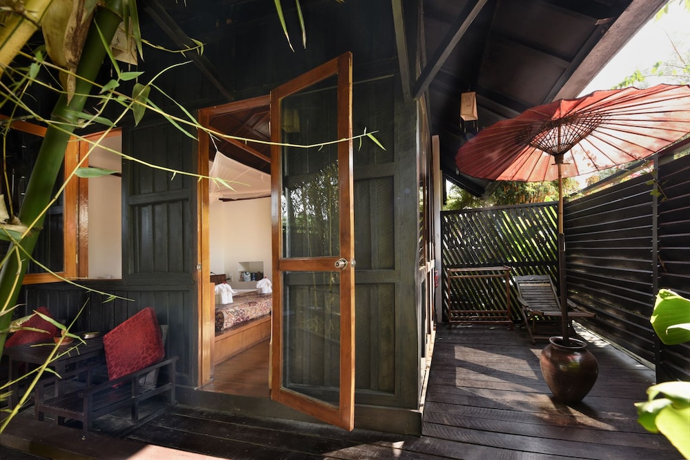 Deluxe Bungalow photo 3