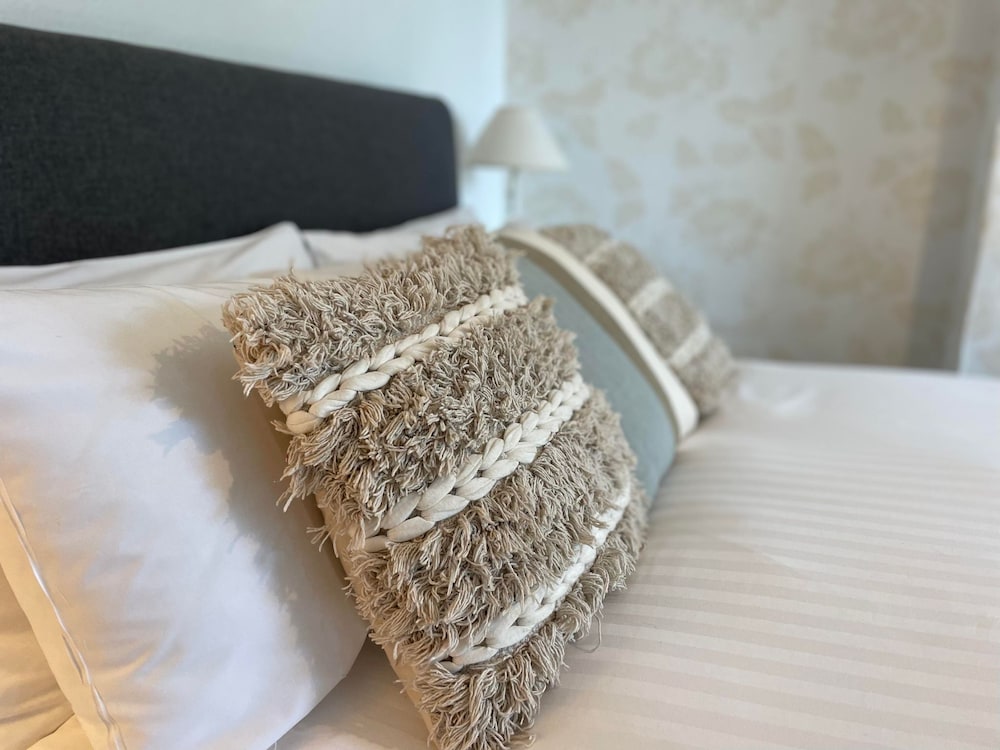 Standard Double Room, Ensuite - Photo 2