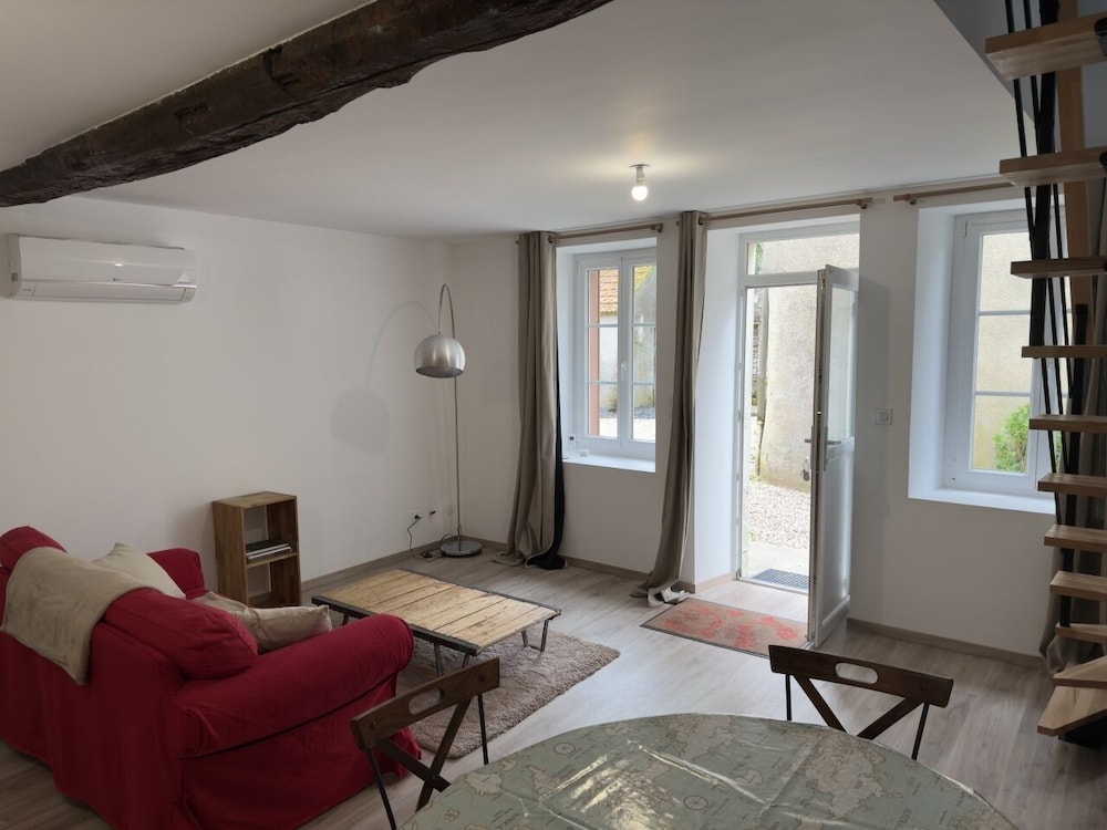 Room (Les Temps Perdus)