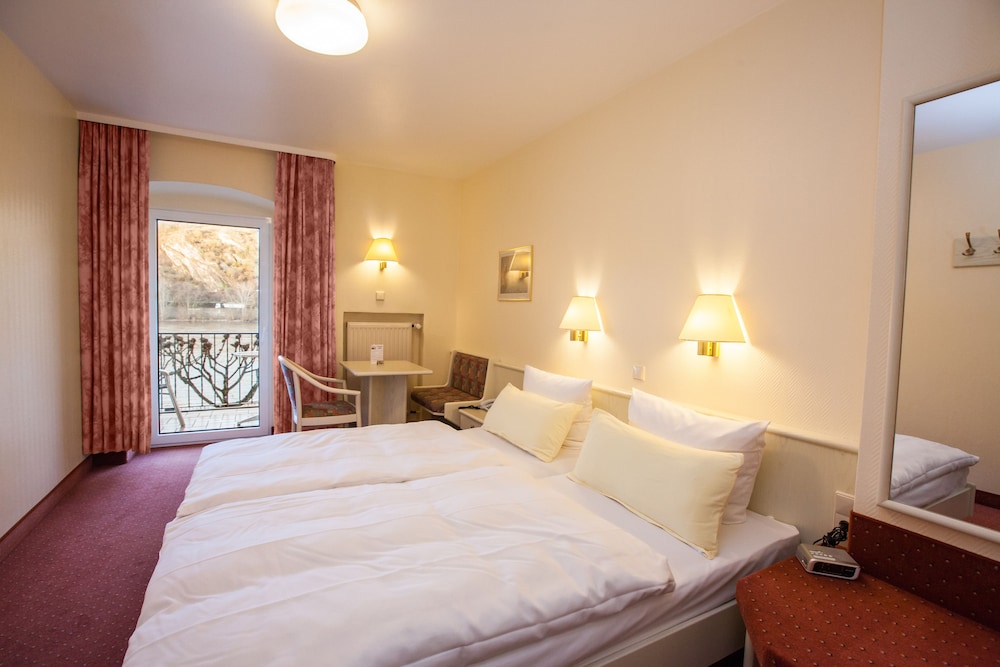 Standard Double Room, Balcony, River View photo 3