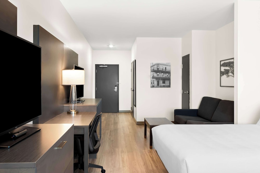 Suite, Multiple Beds, Accessible, Refrigerator & Microwave (with Sofabed) - Photo 3