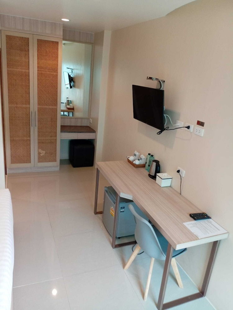 Deluxe Double Room - Photo 8