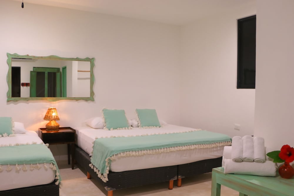 Basic Quadruple Room, Private Bathroom - Photo 16