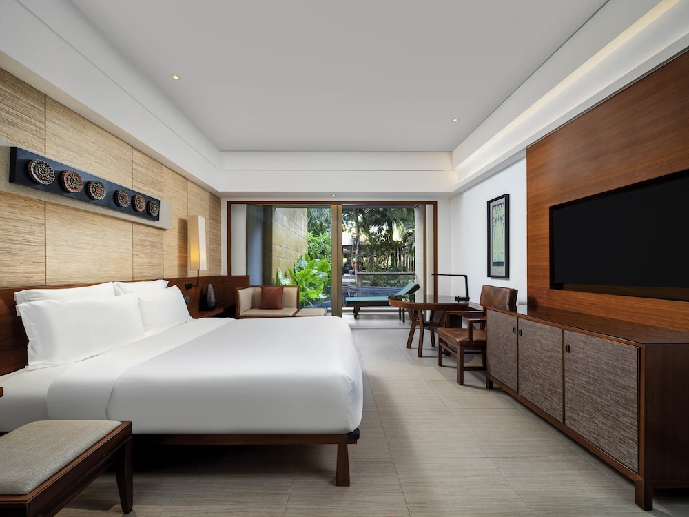 Deluxe Room, 2 Twin Beds, Pool Access, Garden View - Photo 3
