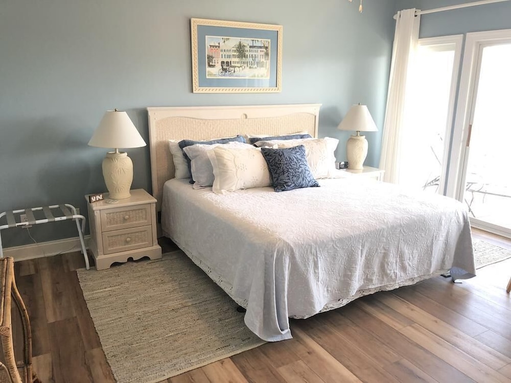 House, Multiple Beds (The Retreat 5B) photo 1