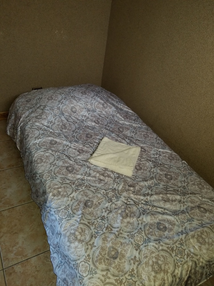 Economy Room, 1 Double Bed, Pool Access, Garden Area photo 3