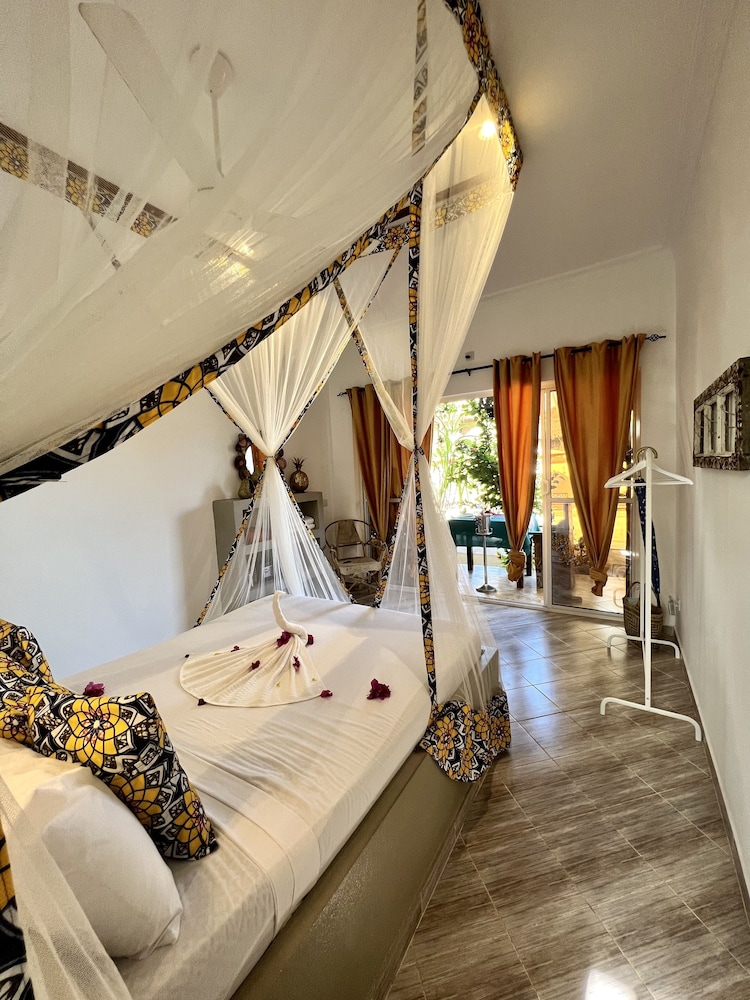Panoramic Studio (Kibiriti)