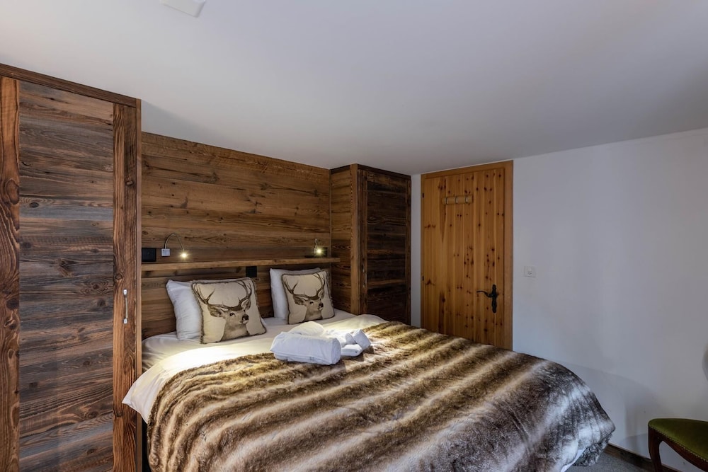 Chalet (5 Bedrooms)