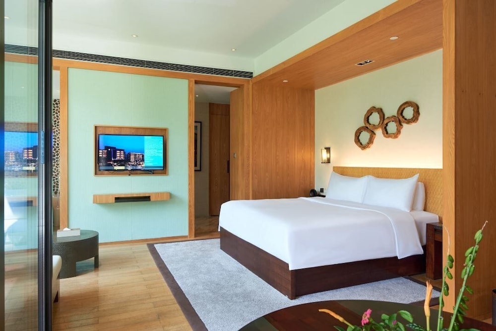 Classic Room, 1 King Bed - Photo 1