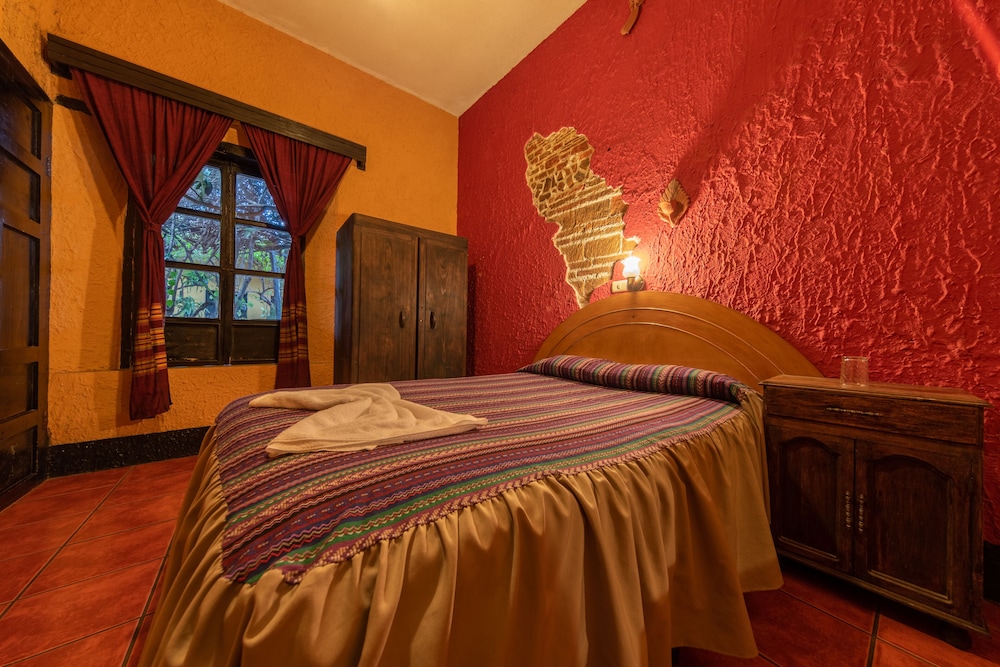 Double Room, 1 Double Bed (Antique Area)