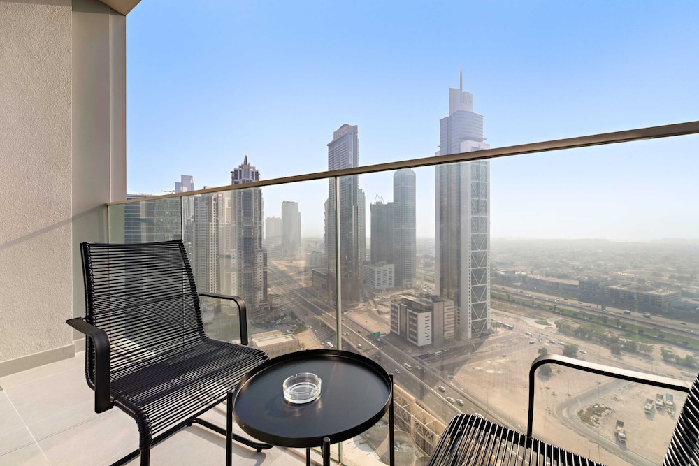Senior Apartment, 1 King Bed, City View photo 2