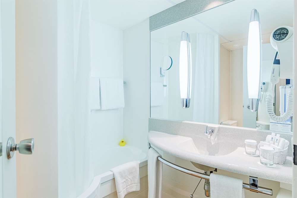 Comfort Room, 1 Twin Bed - Photo 6