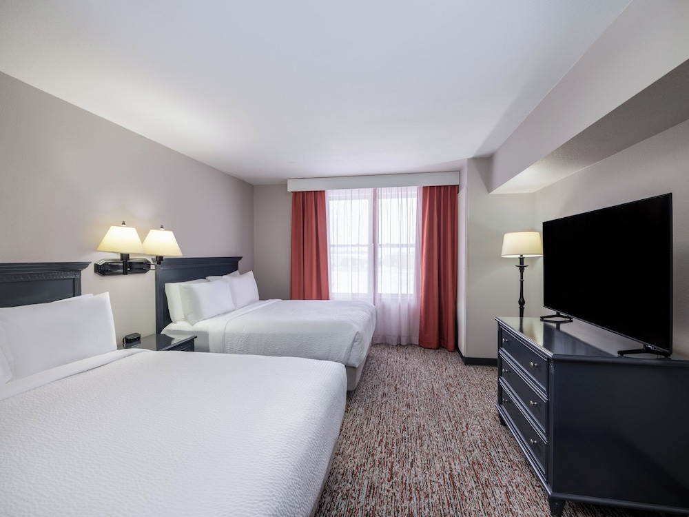 Suite, 2 Queen Beds - Photo 1