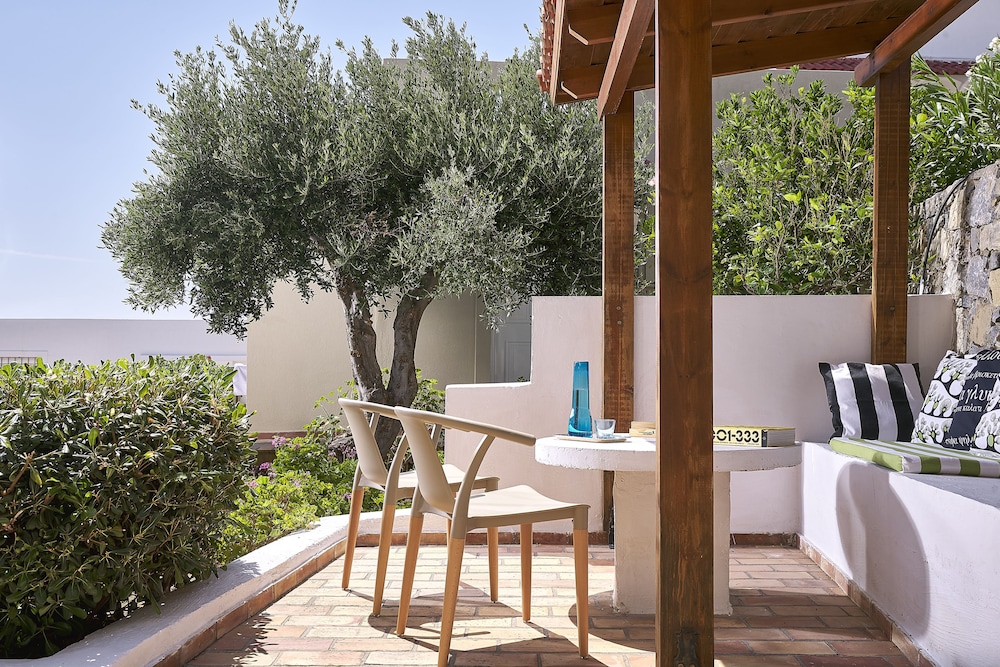 Apartment, Garden View