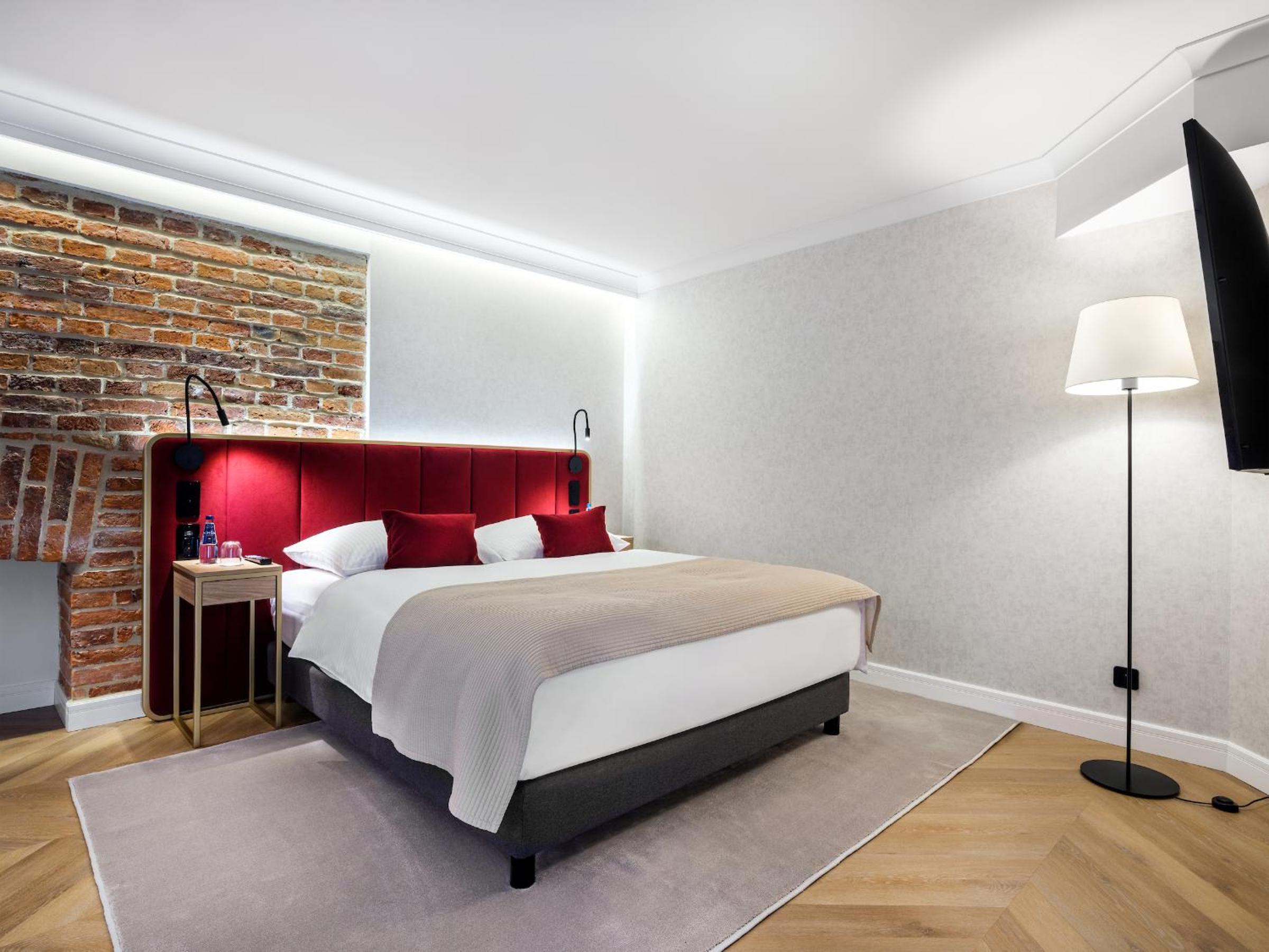 Apartment - Split Level - Photo 3