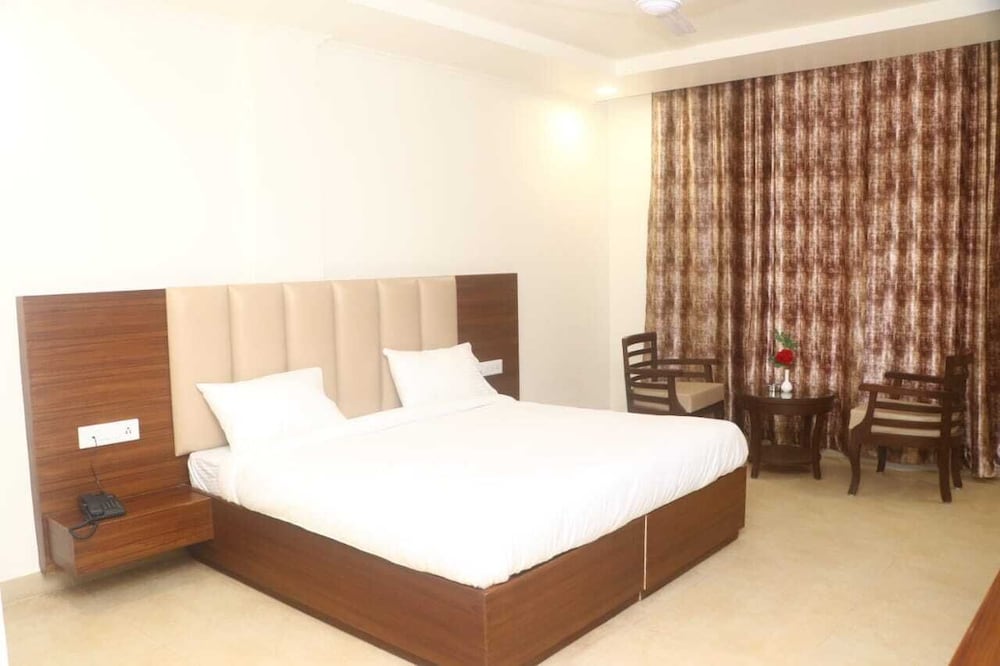 Deluxe Room - Photo 1
