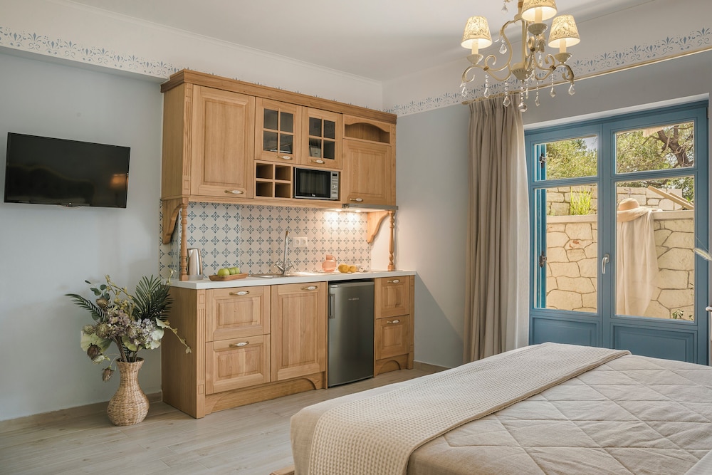 Comfort Suite, Garden View
