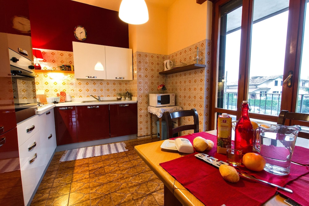 Family Apartment, Multiple Bedrooms, 2 Bathrooms (Connie's apartment) photo 2