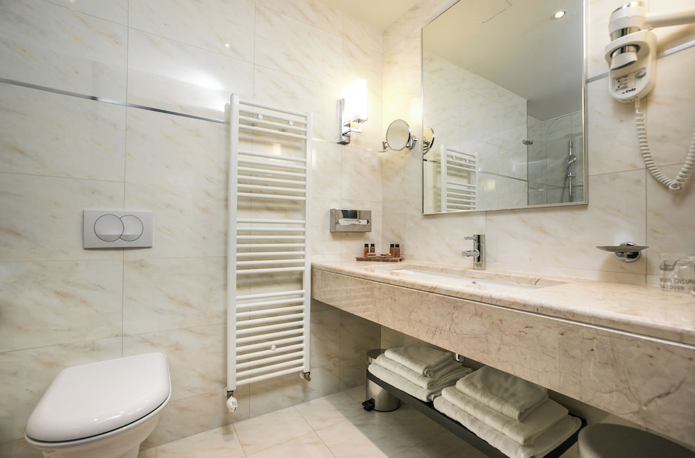 Standard double/twin mountain side room - Photo 3