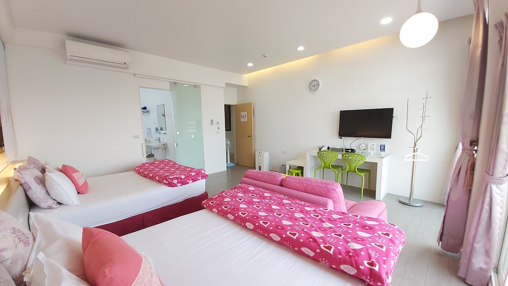 Elite Quadruple Room, 2 Double Beds, Non Smoking photo 2