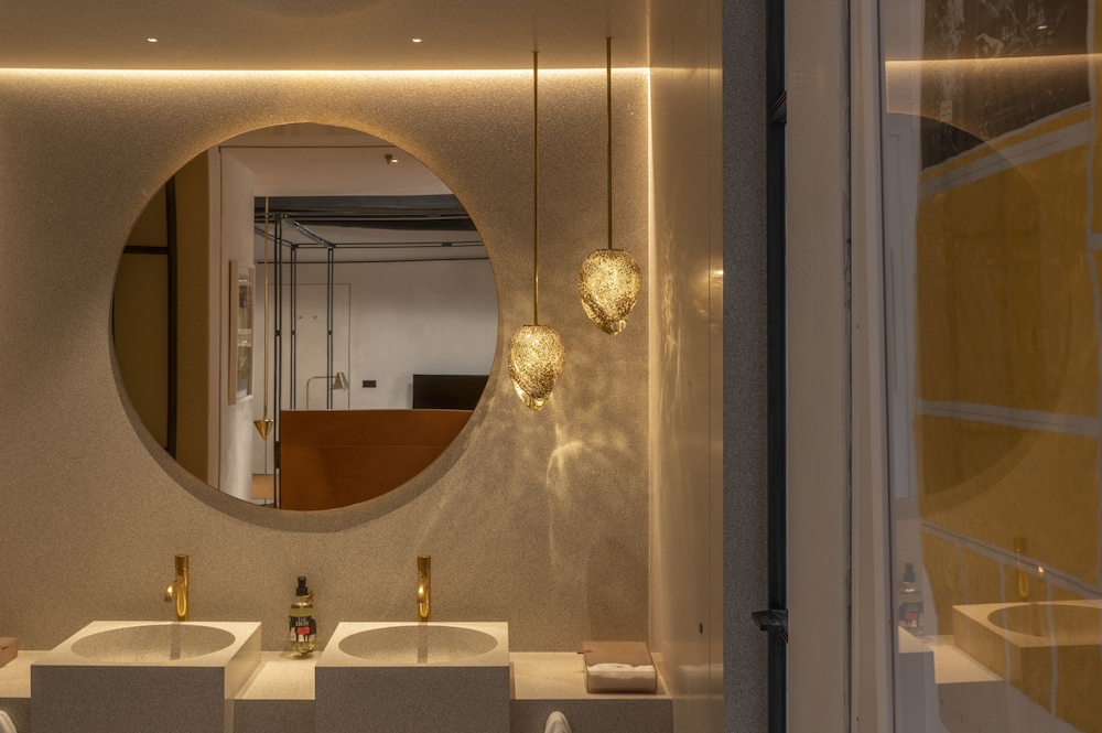 Postvenetian De Luxe thumbnail 5