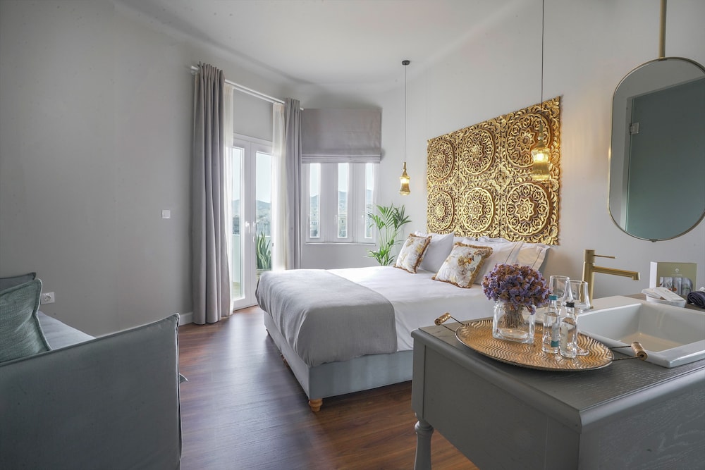 Vassiliki Suite photo 3