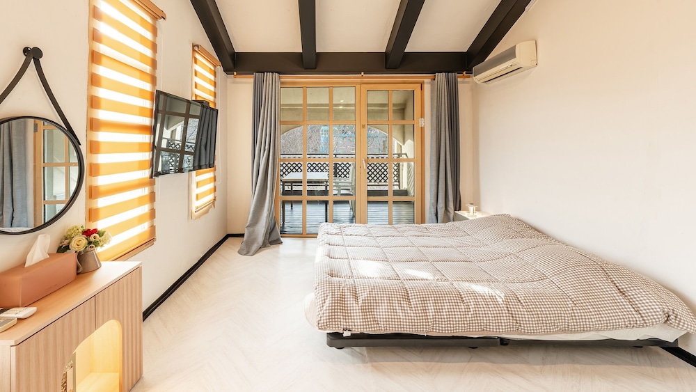 Basic Room, 1 Bedroom (Room 301) - Photo 1