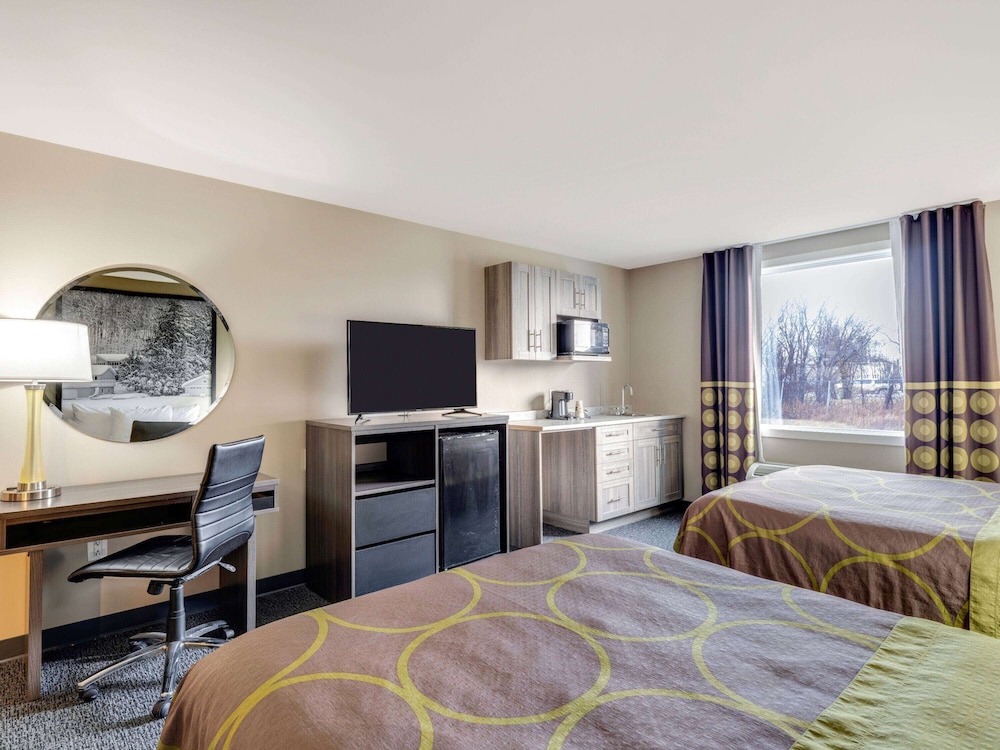 Room, 2 Queen Beds, Non Smoking - Photo 7