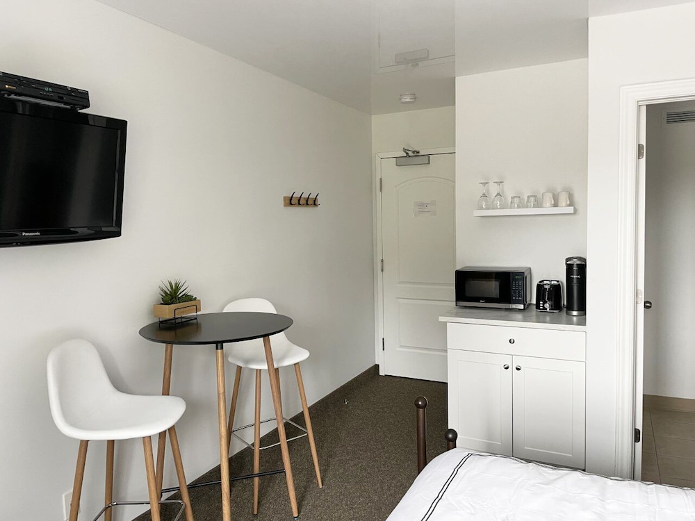 Standard Room photo 2