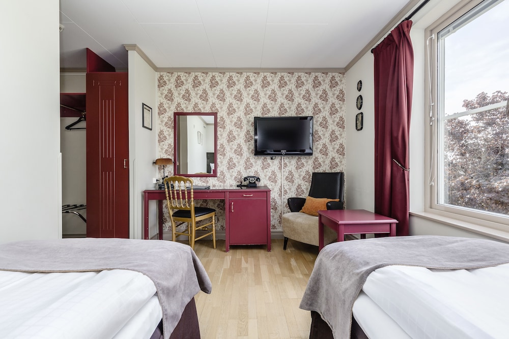 Standard Double or Twin Room, 2 Twin Beds photo 2
