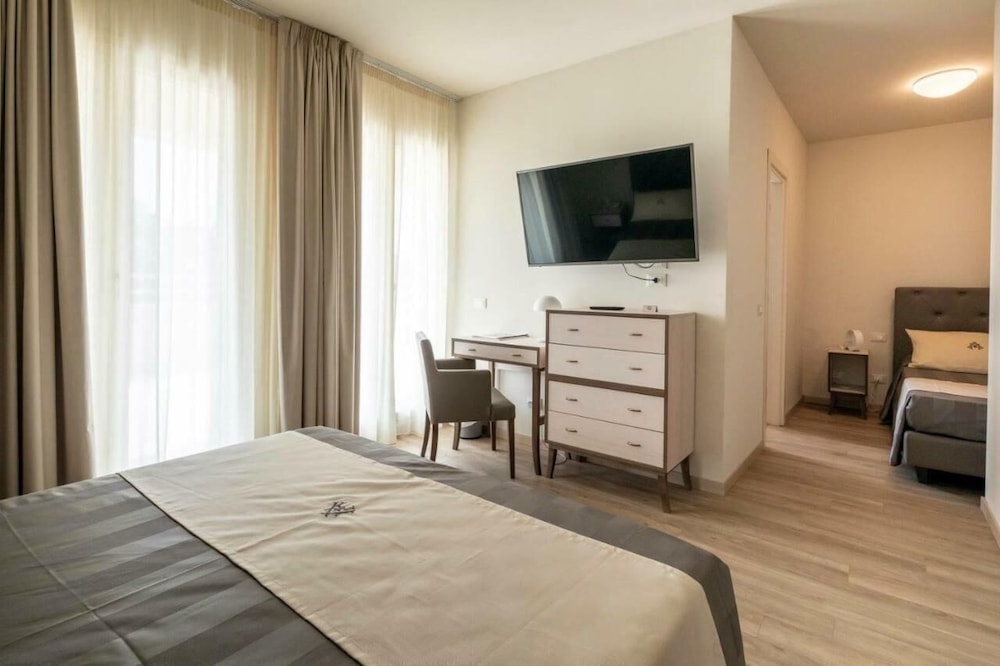 Superior Triple Room, Balcony, Sea View