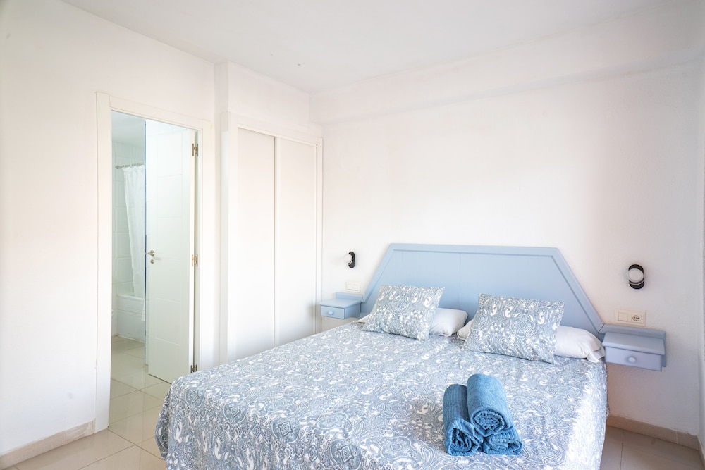 Apartment, 2 Bedrooms, Balcony photo 2