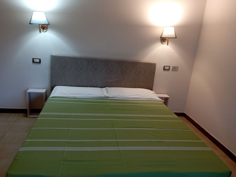 Standard Double Room, Hill View - Photo 4