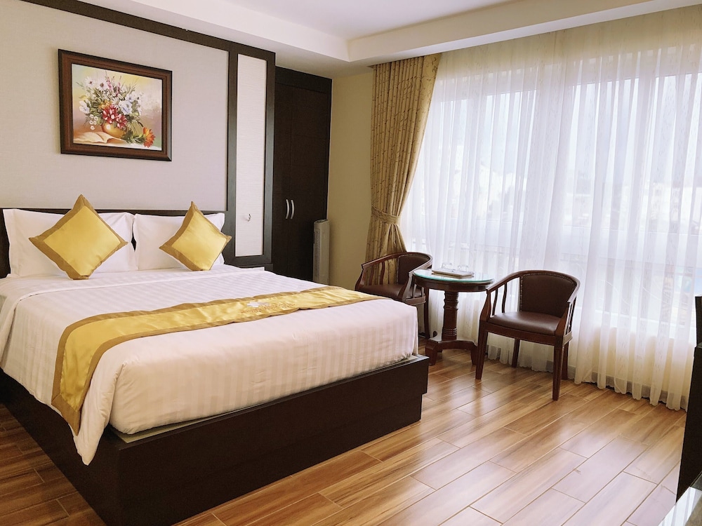 Superior Double Room, City View