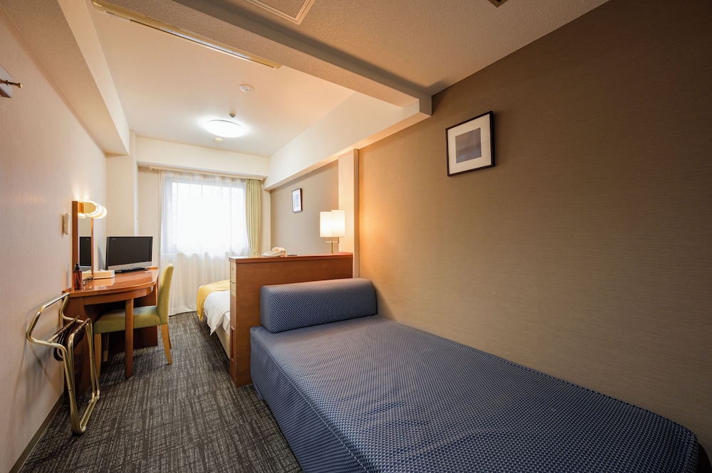 Economy Twin Room, City View