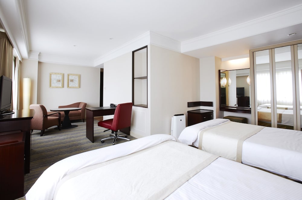 Executive Floor Deluxe Twin Room, No Smoking (Higher Floor, Breakfast & Executive Lounge Access)