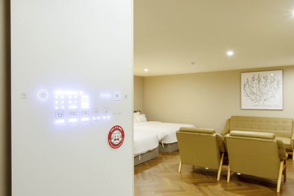 Suite Twin - Photo 19