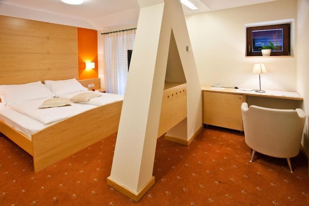 Standard Double Room photo 1