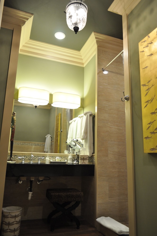 Deluxe Suite photo 3