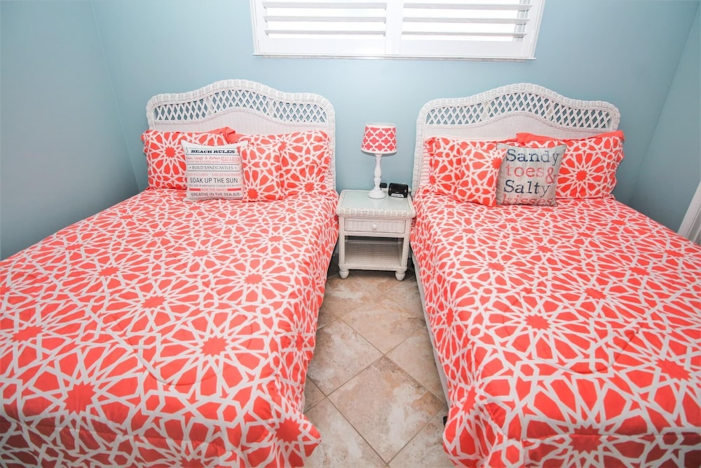 Condo, Multiple Beds (Golden Arms 503)