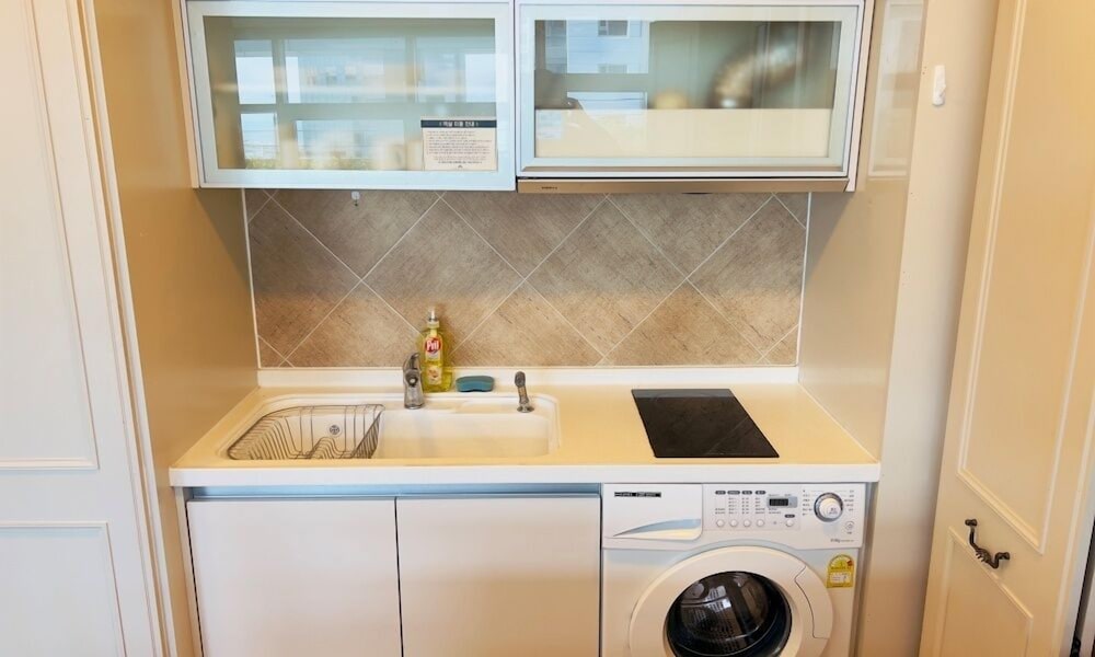 Executive Suite - Photo 17