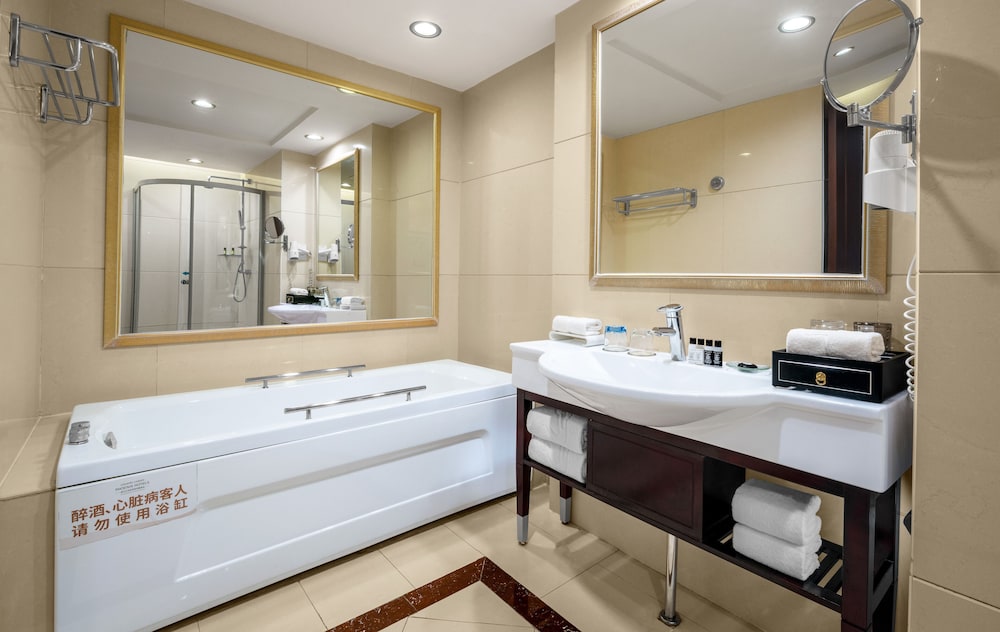 Executive Twin Room, Garden View photo 3