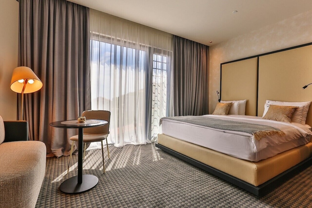 Standard Double Room - Photo 7