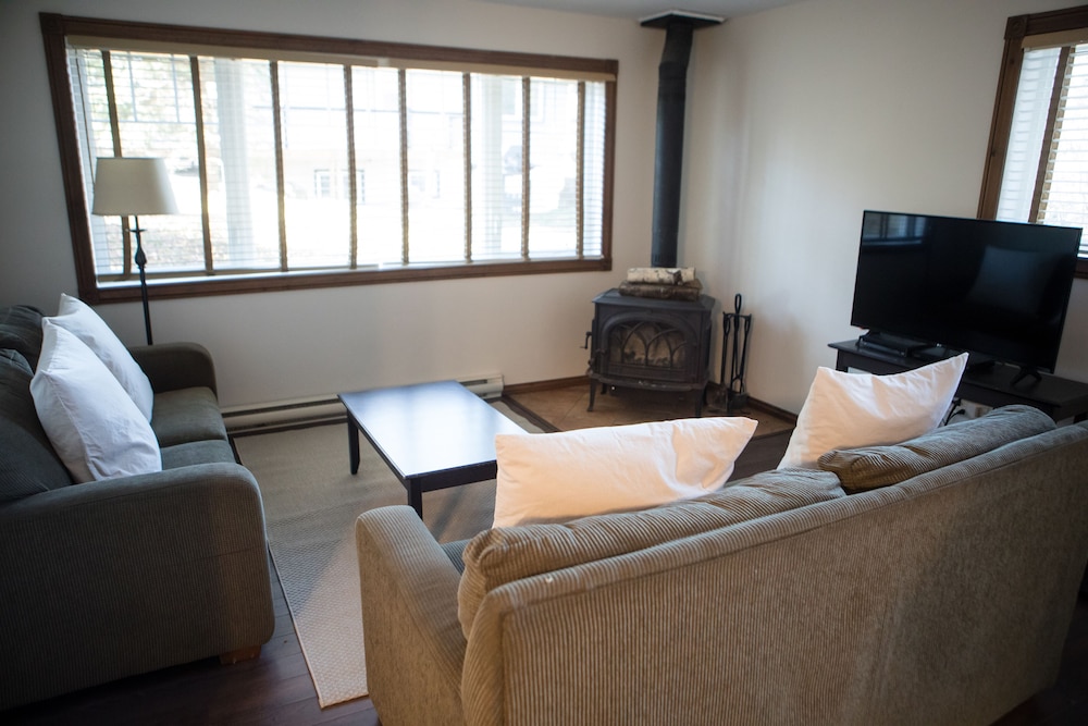 Intermediate Condo 14