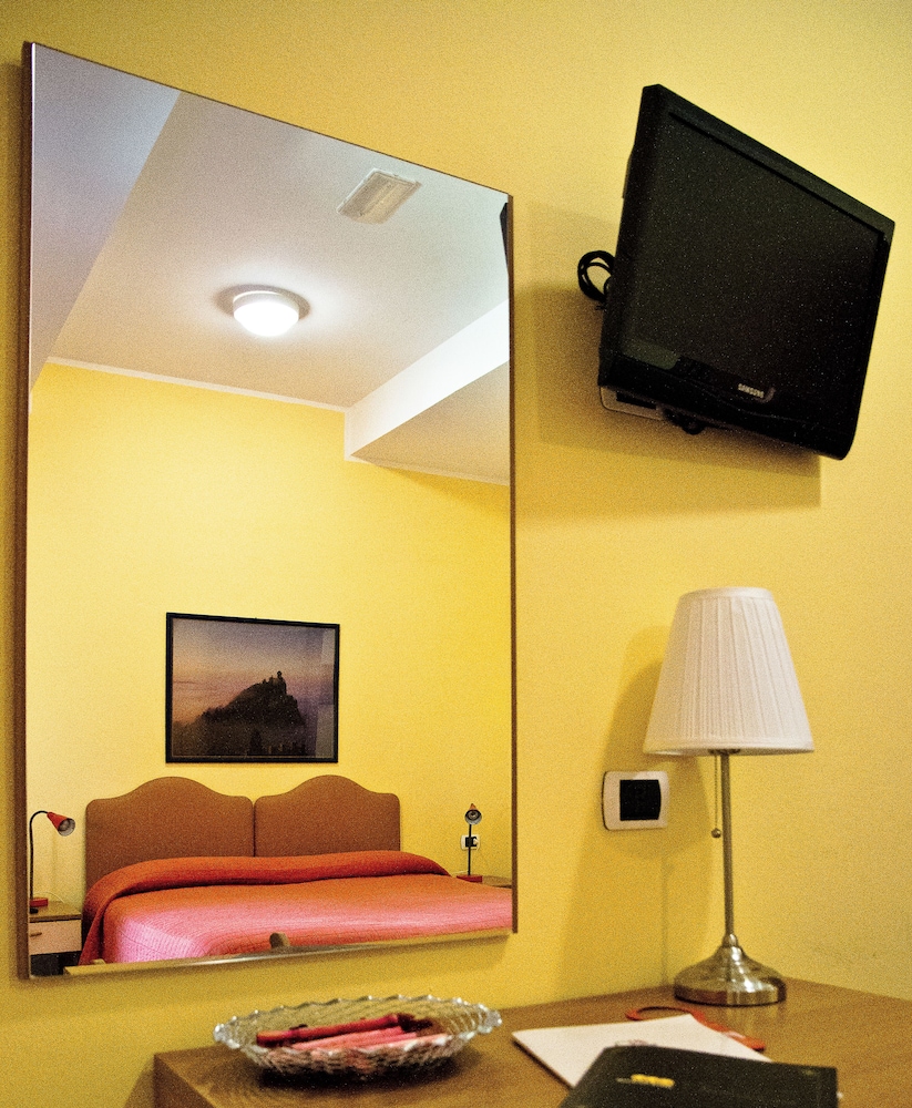 Classic Double Room, 1 Double Bed, Ensuite - Photo 4