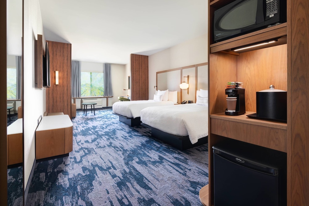 Suite, Multiple Beds (Mobility/Hearing Access, Transf Shwr) photo 1